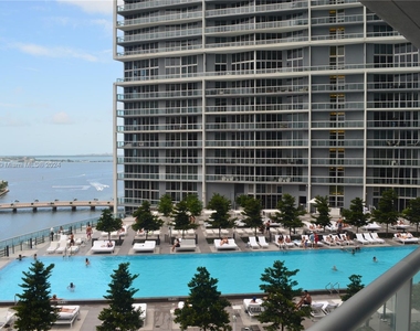 465 Brickell Ave - Photo Thumbnail 7