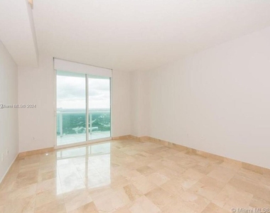 2101 Brickell Ave - Photo Thumbnail 7