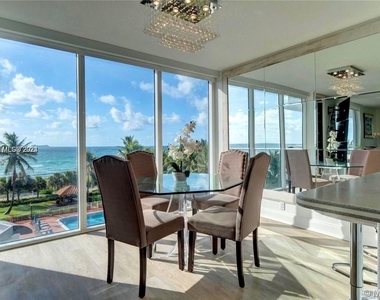 2401 Collins Ave - Photo Thumbnail 0