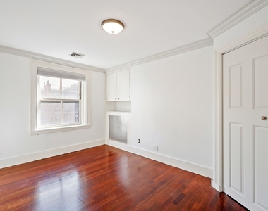 370 Marlborough Street - Photo Thumbnail 17