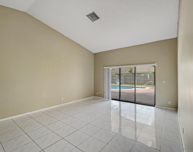 7401 Nw 48 Place - Photo Thumbnail 6