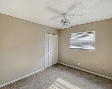7401 Nw 48 Place - Photo Thumbnail 14