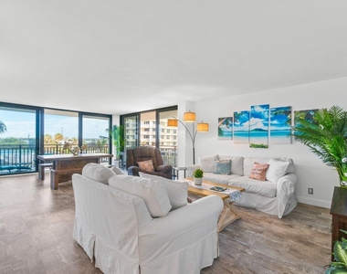 5460 N Ocean Drive - Photo Thumbnail 0