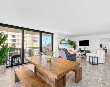 5460 N Ocean Drive - Photo Thumbnail 8