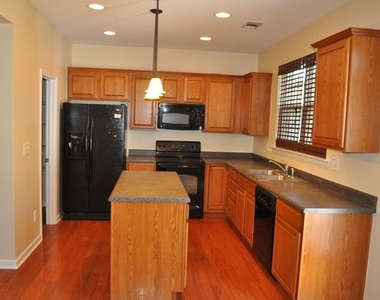 981 Pierce Ivy Court - Photo Thumbnail 7