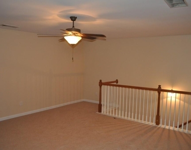 981 Pierce Ivy Court - Photo Thumbnail 15