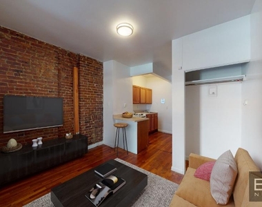 538 West 47th Street - Photo Thumbnail 8