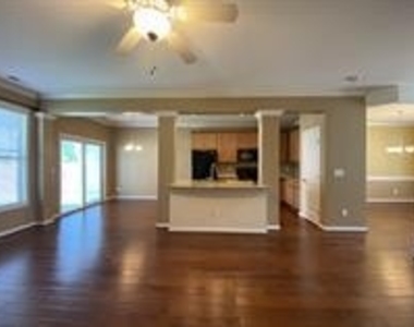 2949 Britmass Drive - Photo Thumbnail 4