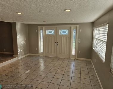 2586 Nw 58th Ave - Photo Thumbnail 10