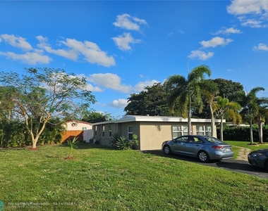 2586 Nw 58th Ave - Photo Thumbnail 1