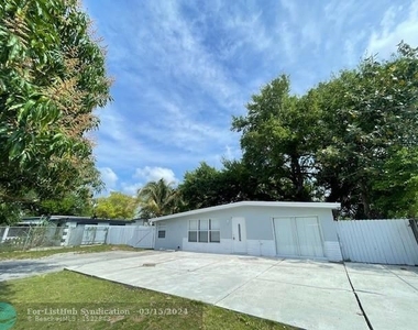 109 S Clifton Rd - Photo Thumbnail 1