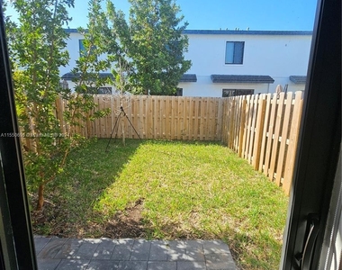 10824 Sw 232nd Ter - Photo Thumbnail 16