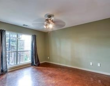 1429 Caddo Street - Photo Thumbnail 8