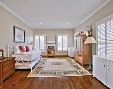 6617 Pine Valley Place - Photo Thumbnail 12