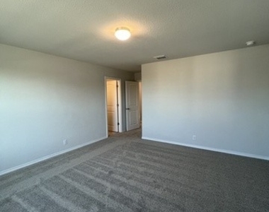 14611 Flatiron Cliff - Photo Thumbnail 45