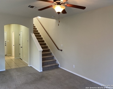 7206 Colina Way - Photo Thumbnail 6