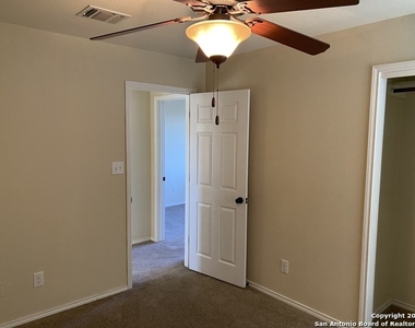 7206 Colina Way - Photo Thumbnail 28