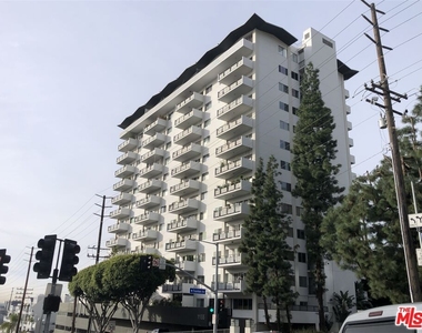 1155 N La Cienega Blvd - Photo Thumbnail 1