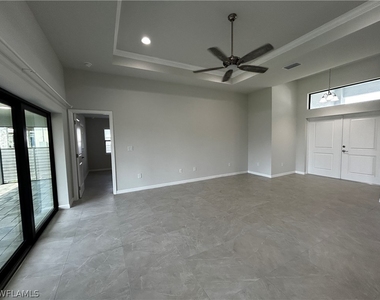 1626 Nw 42nd Place - Photo Thumbnail 4