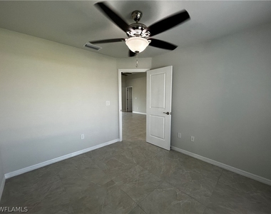 1626 Nw 42nd Place - Photo Thumbnail 6