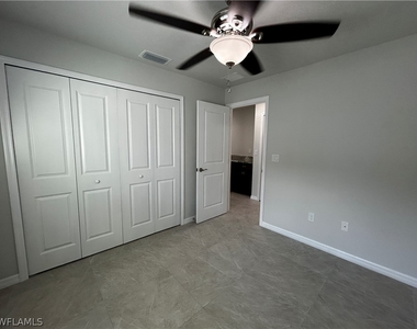 1626 Nw 42nd Place - Photo Thumbnail 16