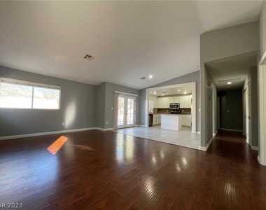 2034 Hollow Oak Avenue - Photo Thumbnail 13