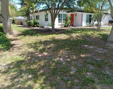 2173 Riviera Drive - Photo Thumbnail 2