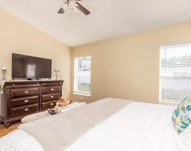 12735 Evington Point Drive - Photo Thumbnail 10