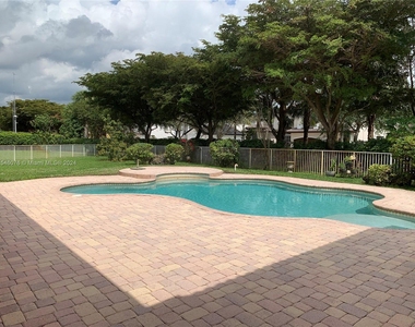 4723 Sw 195th Way - Photo Thumbnail 18