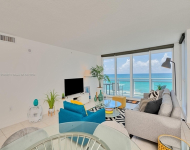 6917 Collins Ave - Photo Thumbnail 10