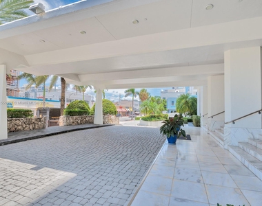 6917 Collins Ave - Photo Thumbnail 20