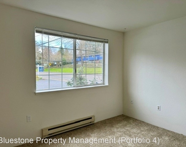 1430-1460 Sw Bertha Blvd. - Photo Thumbnail 7