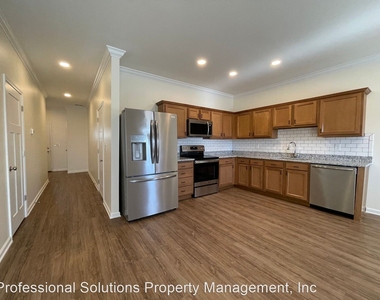 1315,137,1319,1321,1323,1325,1327 Wisteria Way - Photo Thumbnail 8