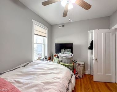 4735 N. Washtenaw, Unit 6 - Photo Thumbnail 12