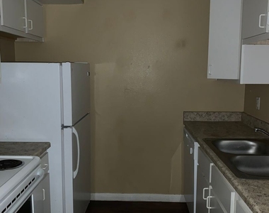 5625 Antoine Dr #1308 - Photo Thumbnail 0