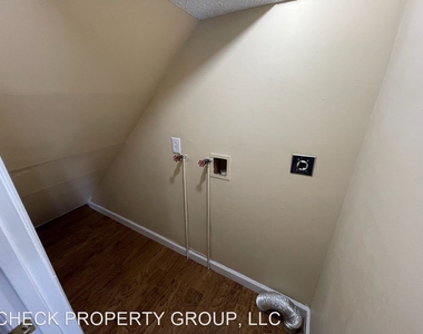 1504-1506 Bailey Avenue Duplex - Photo Thumbnail 7