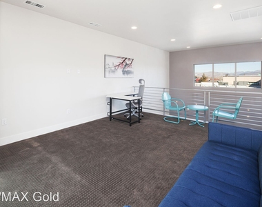 1404 Tonopah Street - Photo Thumbnail 28