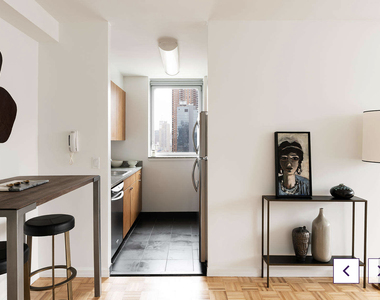 455 West 37th Street - Photo Thumbnail 3