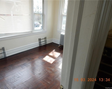 127 Vernon Avenue - Photo Thumbnail 7