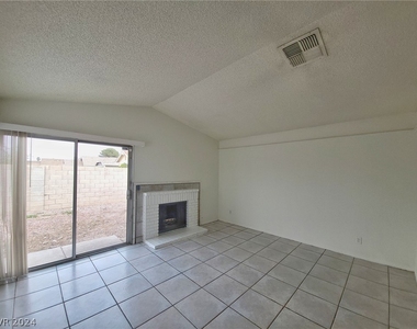 7348 Vireo Drive - Photo Thumbnail 5