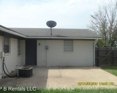 4618 Se Aberdeen Avenue - Photo Thumbnail 14