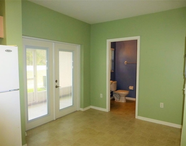 1514 Blue Magnolia Road - Photo Thumbnail 4