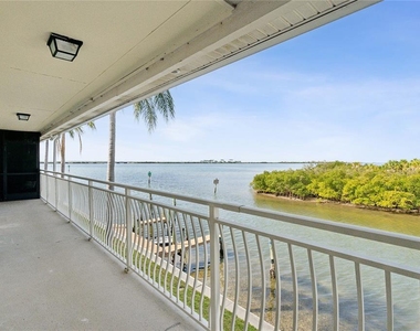 8829 Bay Pointe Drive - Photo Thumbnail 21