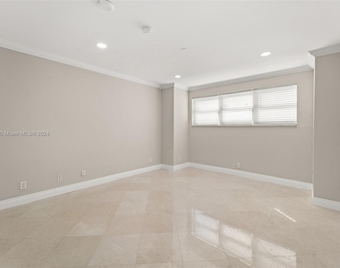 5601 Collins Ave - Photo Thumbnail 29