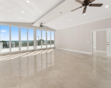 5601 Collins Ave - Photo Thumbnail 11