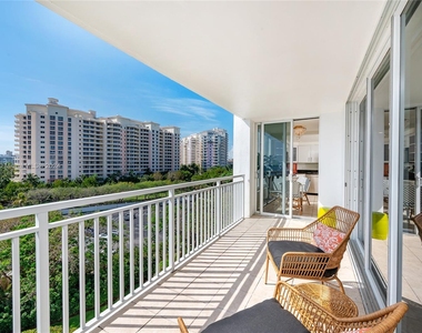 609 Ocean Dr - Photo Thumbnail 20