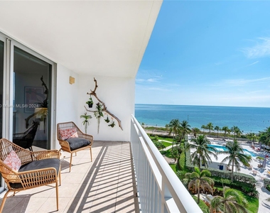 609 Ocean Dr - Photo Thumbnail 17