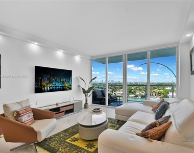 5600 Collins Ave - Photo Thumbnail 10