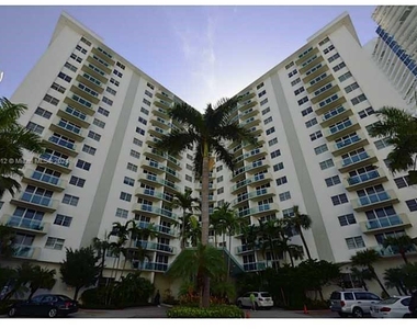 3001 S Ocean Dr - Photo Thumbnail 11