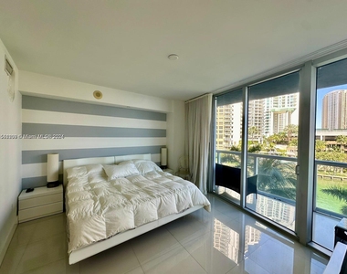 495 Brickell Ave - Photo Thumbnail 25